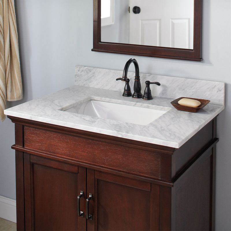 25' x 22' Countertop Vanity with Integrated Sink in Carrara