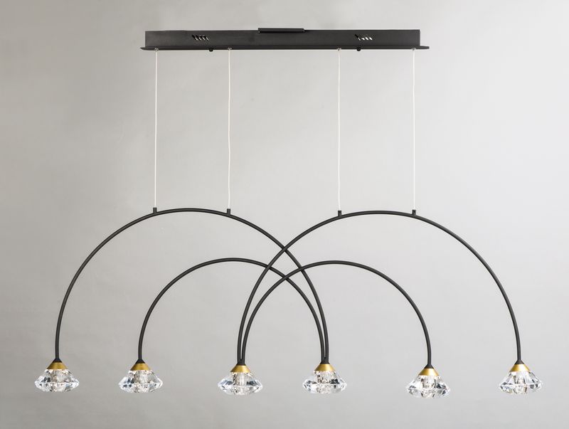Hope 5.5' 6 Light Linear Pendant in Black and Metallic Gold