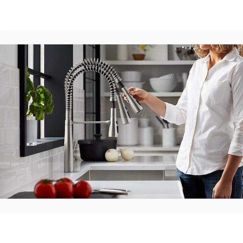 Simplice Single-Handle Pre-Rinse Kitchen Faucet in Polished Chrome