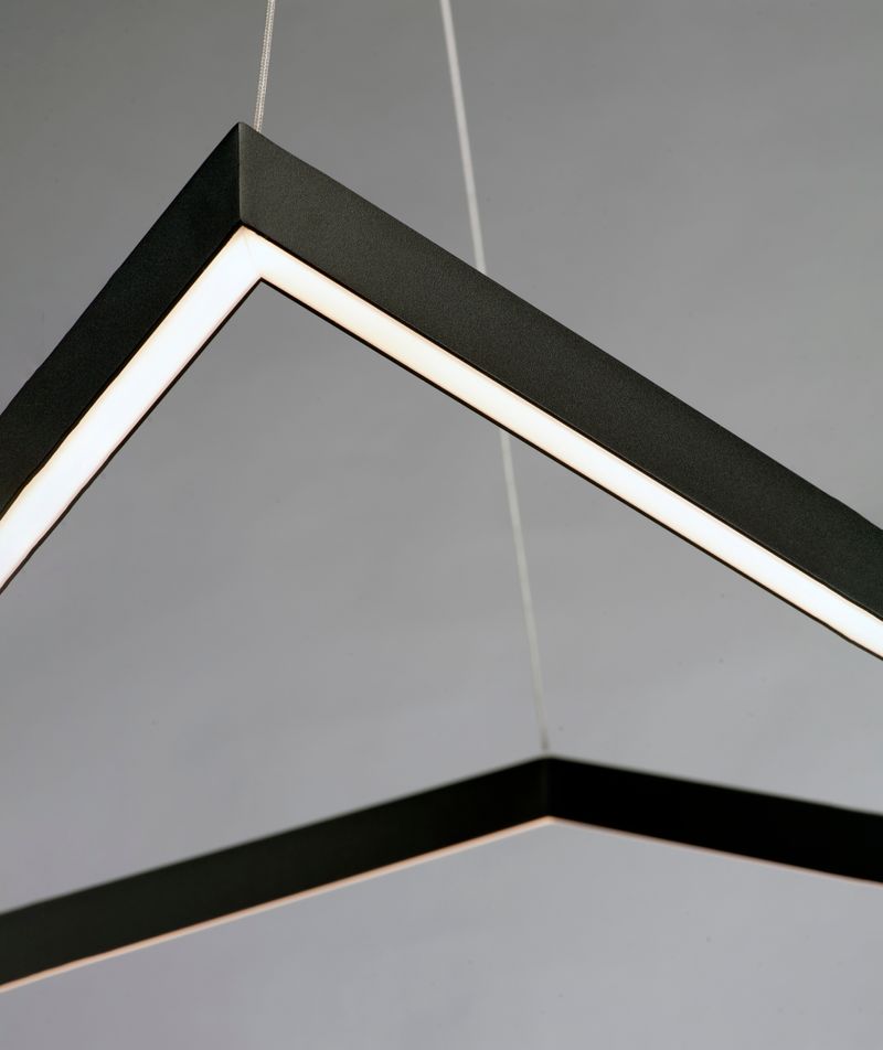 Stealth 33' Single Light Linear Pendant in Black