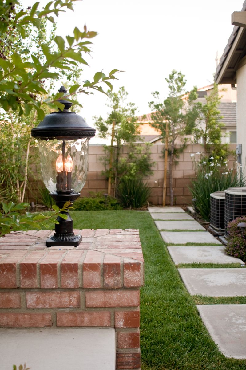 Carriage House DC 26.5' 3 light Outdoor Pole/Post Mount in Oriental Bronze