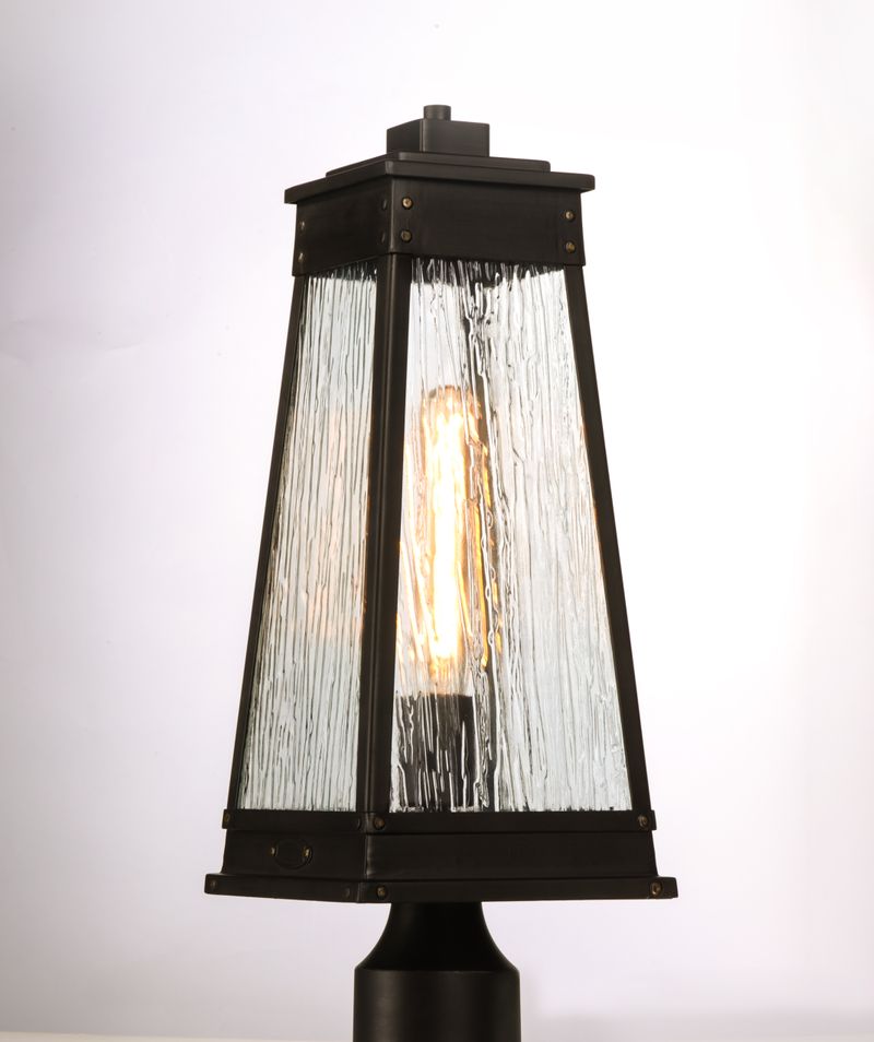 Schooner 19' Single Light Lamp in Olde Brass