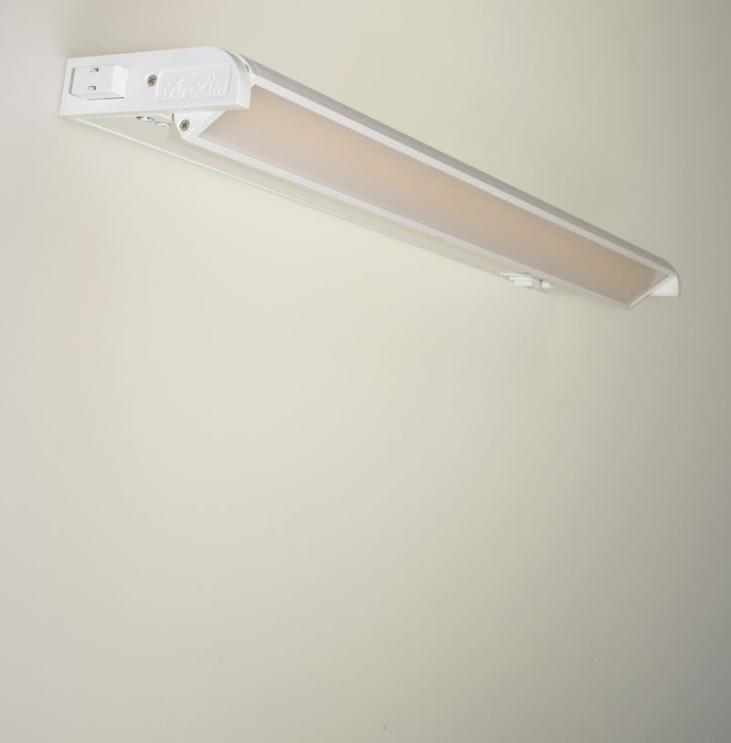 CounterMax MX-L-120-3K Basic 12' Under Cabinet Light in White