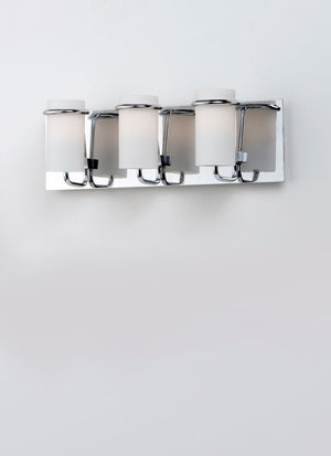 Avant 18' 3 Light Vanity Lighting in Polished Chrome