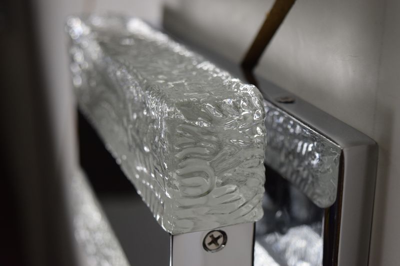 Ice 28' 6 Light Vanity Lighting in Polished Chrome