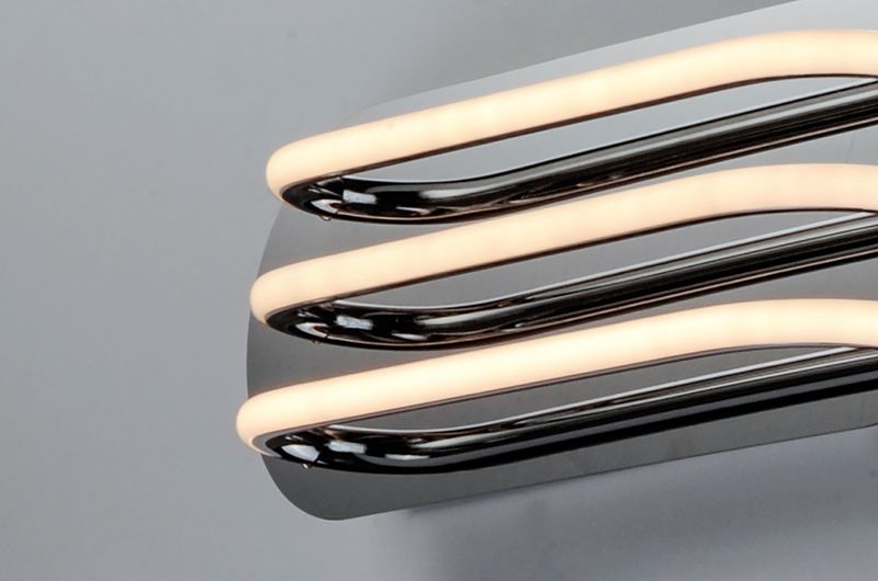 Neon 17.75' 3 Light Vanity Lighting in Polished Chrome