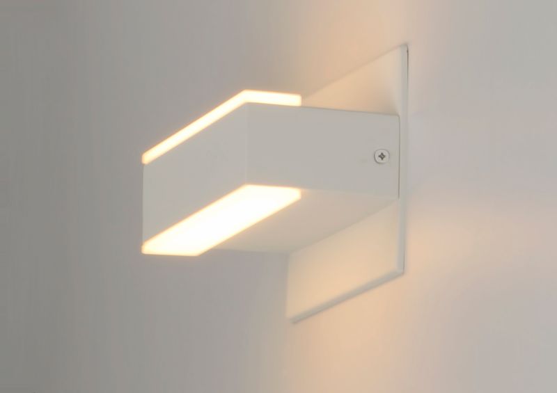 Omni 7.25' 5 Light Vanity Lighting in White