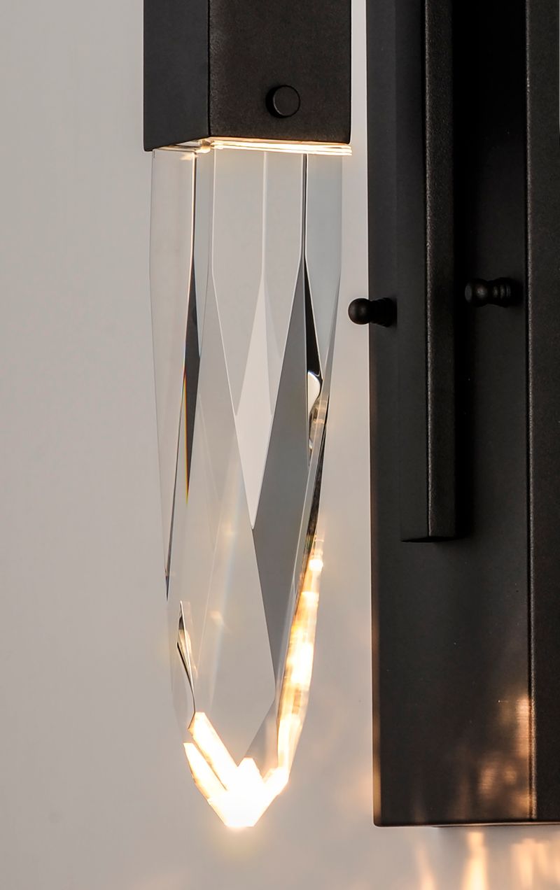 Quartz 4.75' Single Light Vanity Lighting in Black