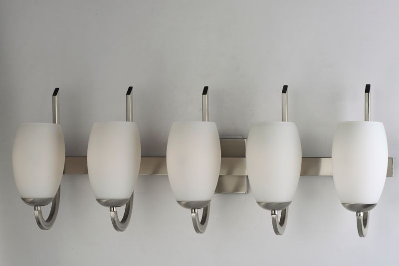 Taylor 31.5' 5 Light Vanity Lighting in Satin Nickel