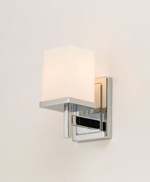 Tetra 5' Single Light Vanity Lighting in Polished Chrome