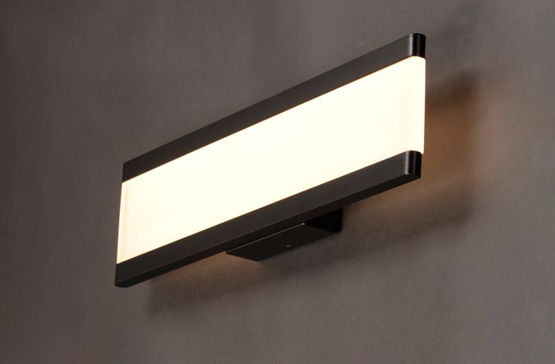 Visor 18' 2 Light Vanity Lighting in Black
