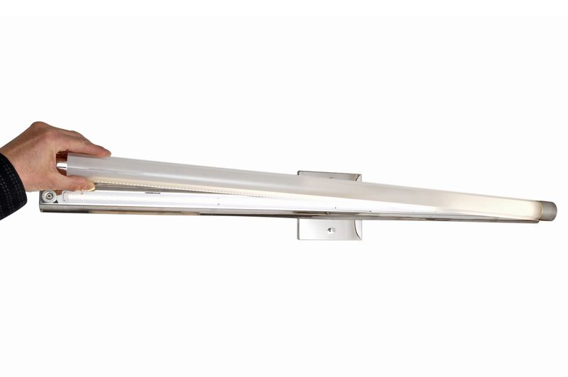 Wand 14' Single Light Vanity Lighting in Polished Chrome