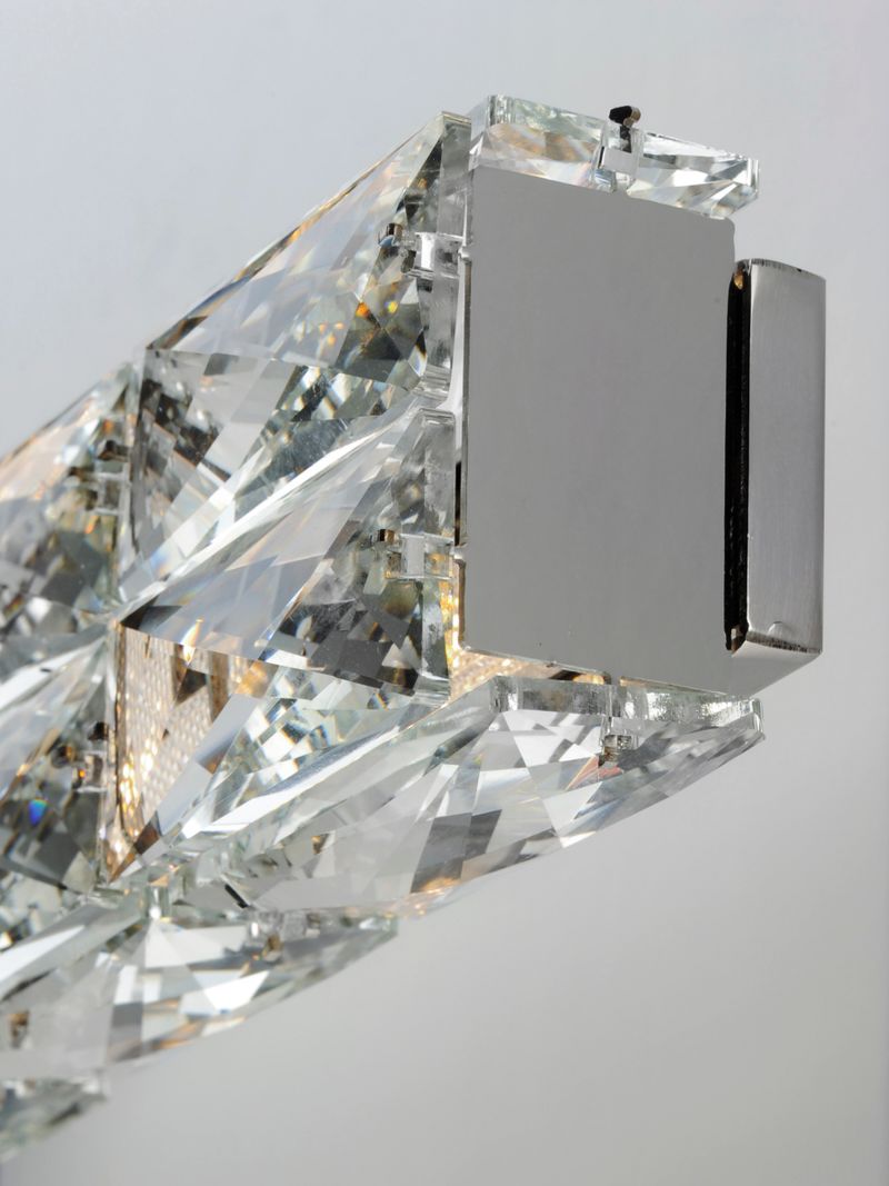 Zephyr 30' Single Light Vanity Lighting in Polished Chrome