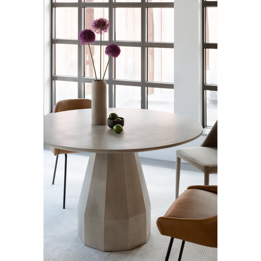 Moe's Home Templo Dining Table in Antique White (30' x 47' x 47') - JK-1010-18