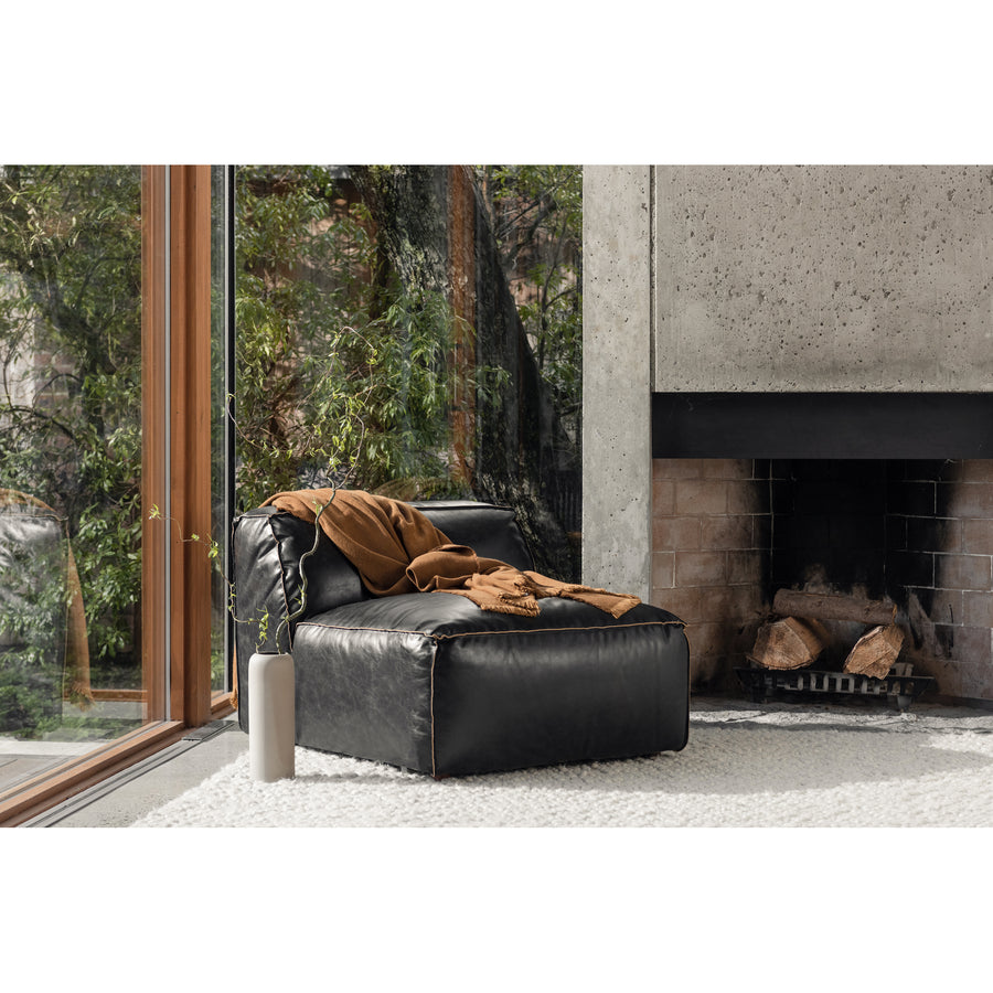 Moe's Home Luxe Sectional in Antique Black (26' x 32' x 41') - QN-1019-01