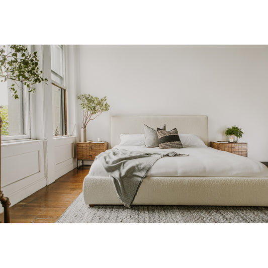 Moe's Home Recharge Bed in King (45" x 86" x 88") - RN-1143-18