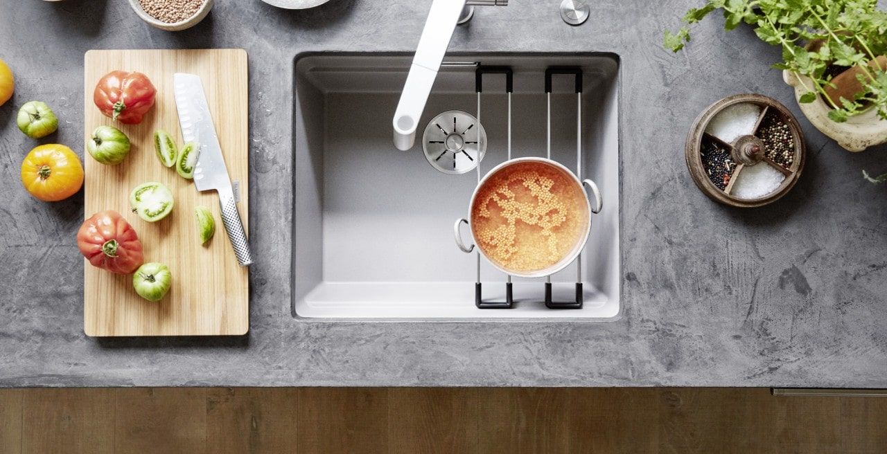 Undermount kitchen sink