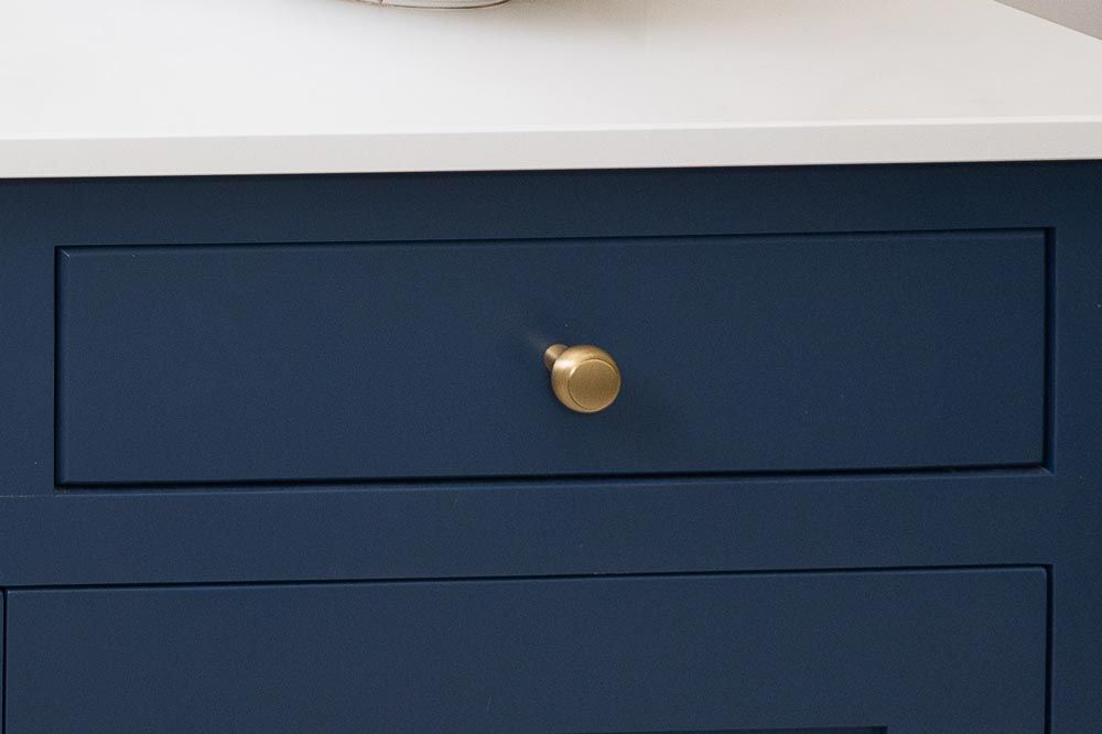 cabinet knob placement for drawers under 24 inches