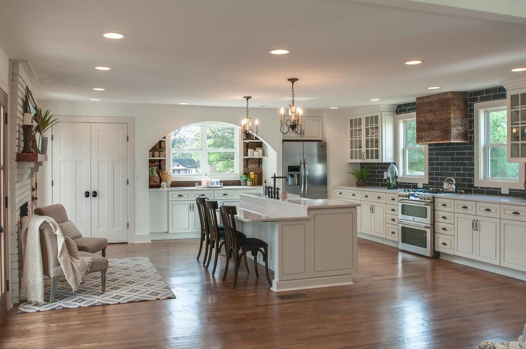 Large white kitchen