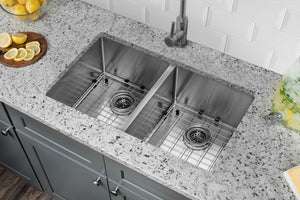 32' 50/50 Double-Basin 16G Undermount Kitchen Sink in Brushed Stainless Steel (32' x 19' x 10')