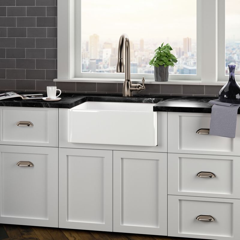 23.38' Fireclay Single-Basin Farmhouse Apron Kitchen Sink (with Mounting Hardware) in Gloss White (23.38' x 18.75' x 8.75')