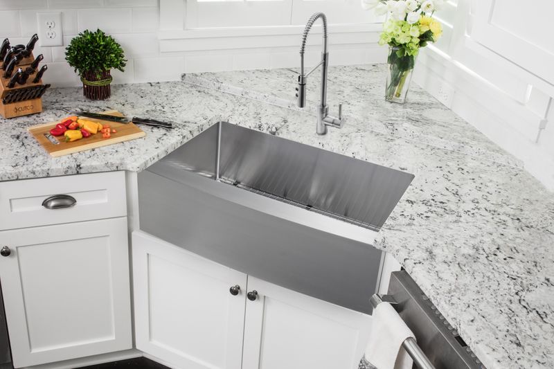 32.88' 16G Undermount Apron-Front Kitchen Sink with Industrial Faucet