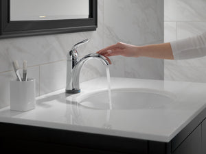 Lahara Single-Handle Touchless Bathroom Faucet in Chrome