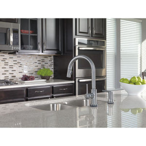 Trinsic Pull-Down Kitchen Faucet in Arctic Stainless