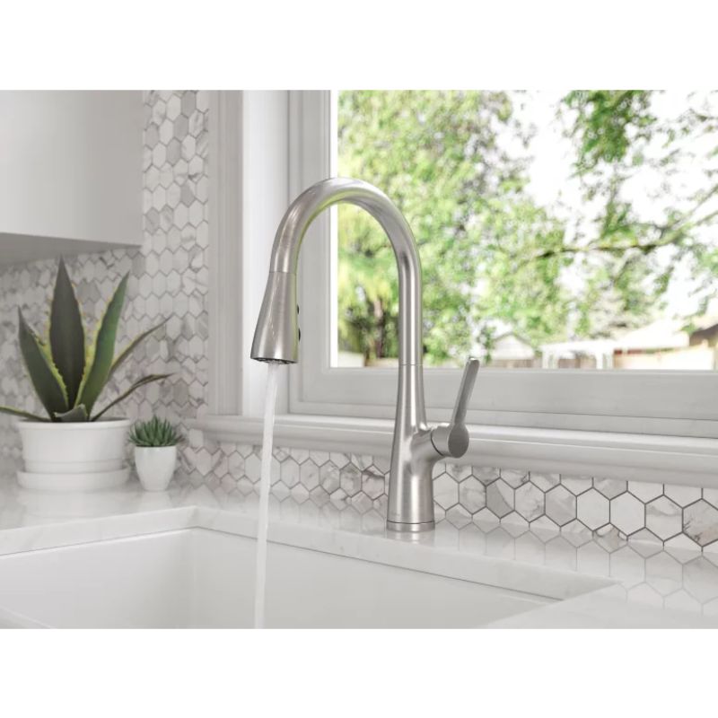 Neera Pull-Down Kitchen Faucet in Stainless Steel