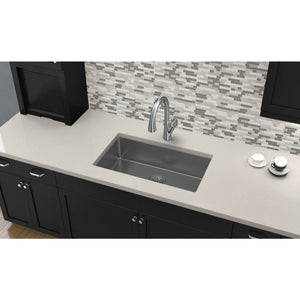 Crosstown 18.5' x 30.5' x 8' Stainless Steel Single-Basin Undermount Kitchen Sink