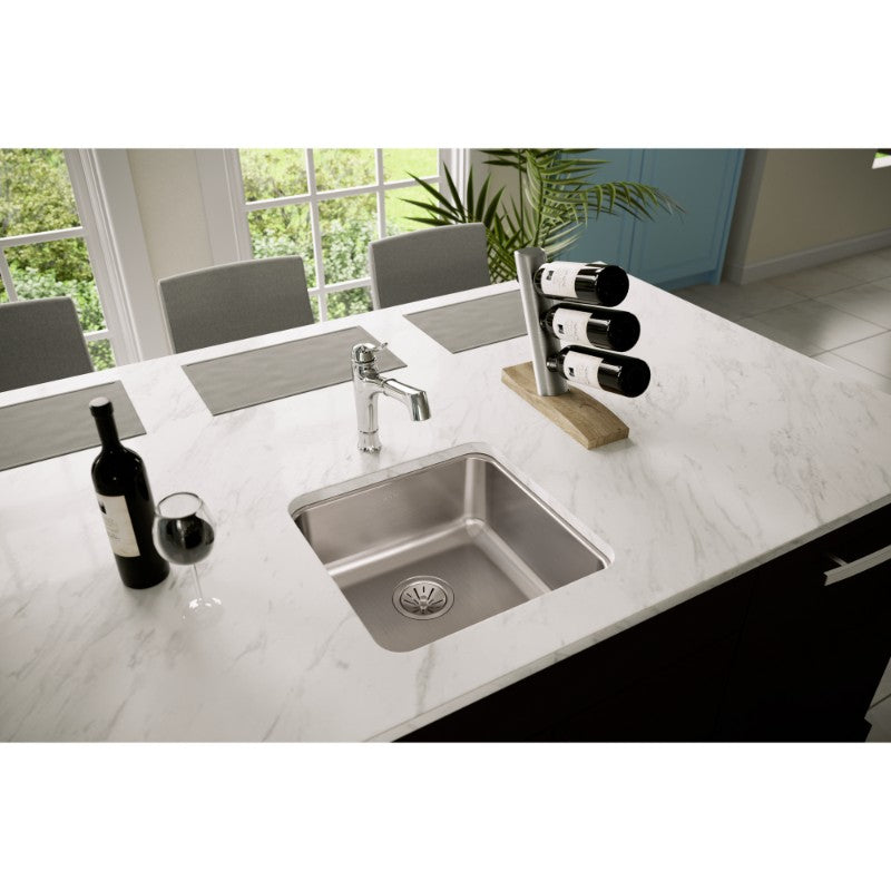 Lustertone Classic 18.5' x 18.5' x 7.88' Stainless Steel Single-Basin Undermount Kitchen Sink