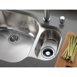 Trinsic Pull-Out Kitchen Faucet in Arctic Stainless