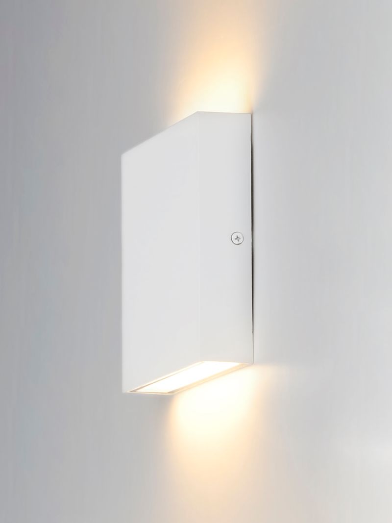 Brik 4.75' 2 Light Outdoor Wall Mount Light in White