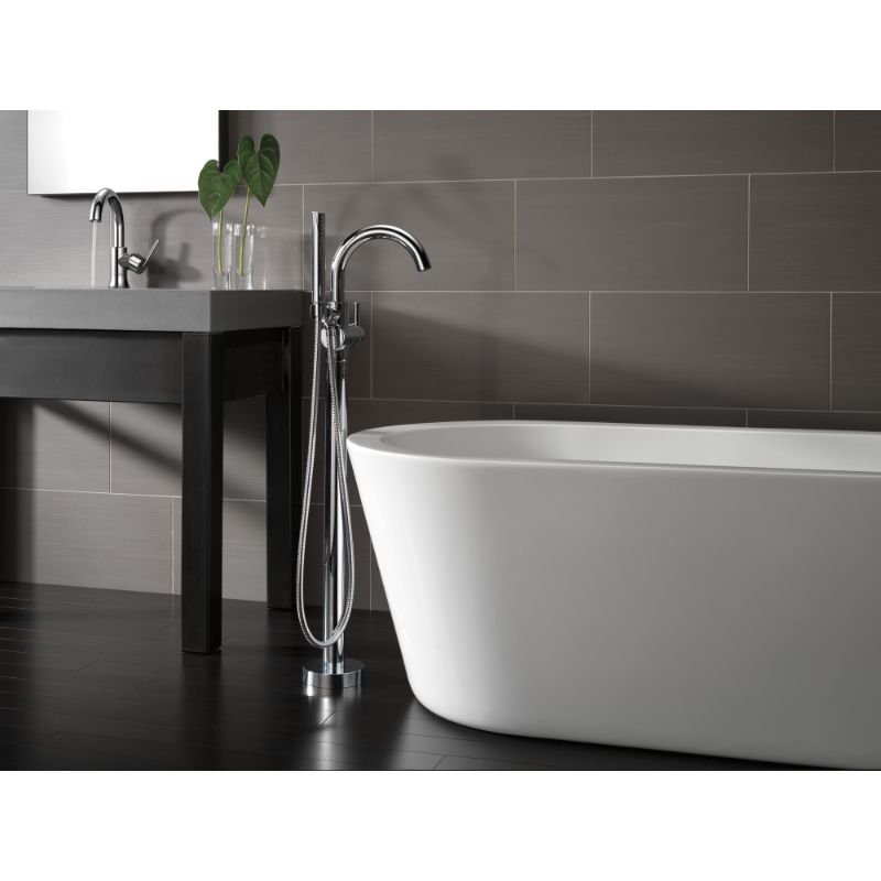 Trinsic Single-Handle High-Arc Vanity Faucet in Chrome