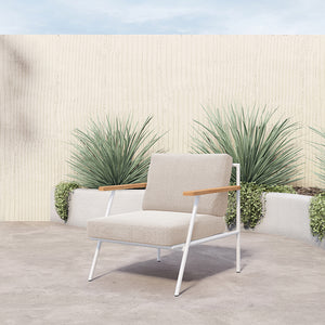Aroba Solano Outdoor Chair in Natural Teak FSC and Faye Sand (29' x 32' x 28.75')