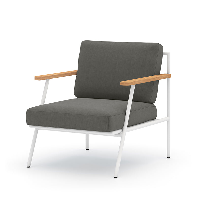 Aroba Solano Outdoor Chair in Natural Teak FSC (29' x 32' x 28.75')