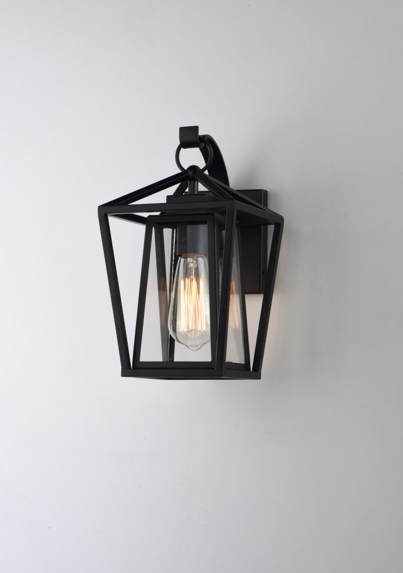 Artisan 7' Single Light Outdoor Wall Sconce in Black