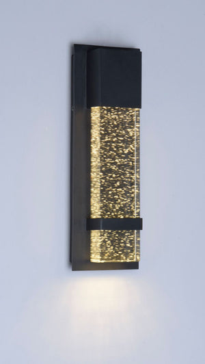 Cascade 4.75' Single Light Outdoor Wall Sconce in Black