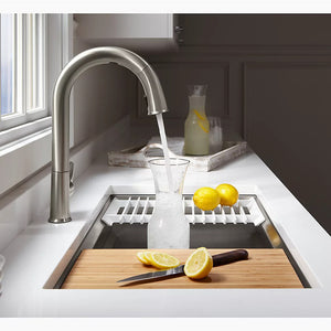 Sensate Touchless Pull-Down Kitchen Faucet in Matte Black