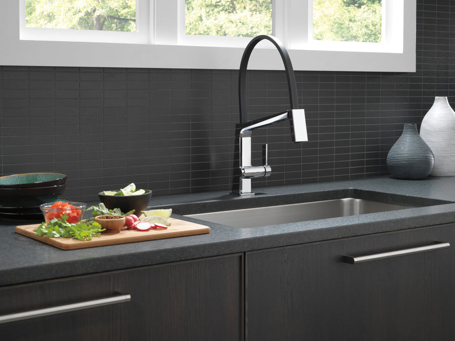 Pivotal Pull-Down Kitchen Faucet in Chrome with Exposed Hose