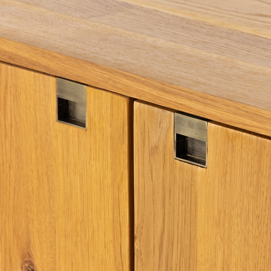 Bennett Sideboard in Satin Brass & Natural Oak (82' x 18.5' x 30')