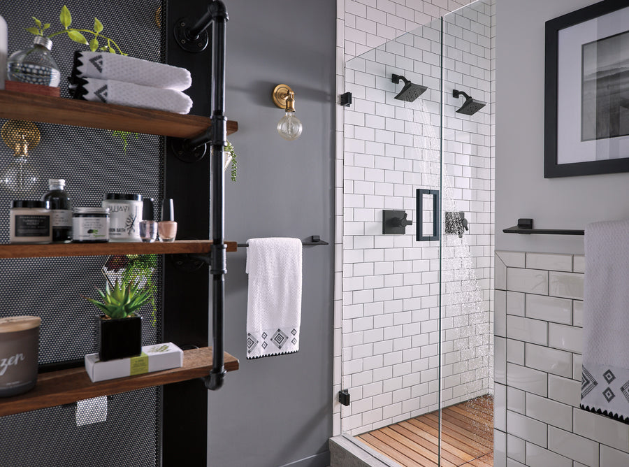 Pivotal 31.81' Towel Bar in Matte Black