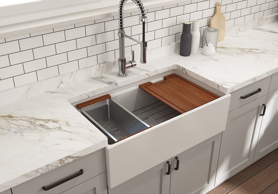 Contempo Step-Rim 33' x 19' x 10' Single-Basin Farmhouse Apron Front Kitchen Sink in White
