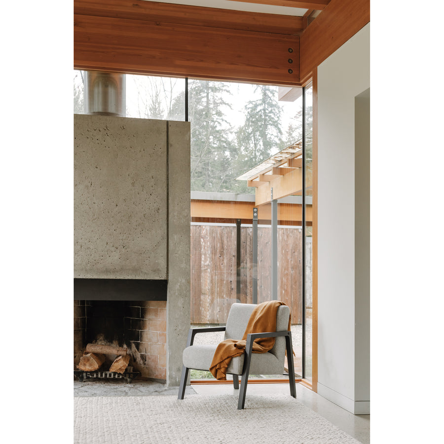 Moe's Home Fox Chair in Grey (30' x 25.5' x 31.5') - EQ-1012-15