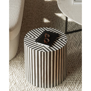 Moe's Home Chameau End Table in Black (18' x 15' x 15') - GZ-1126-02