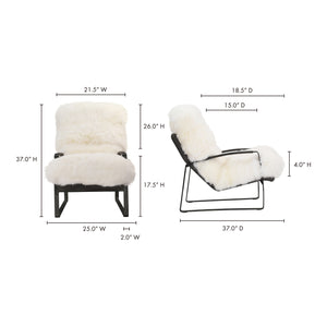 Moe's Home Hanly Chair in White (37' x 25' x 37') - PK-1104-18