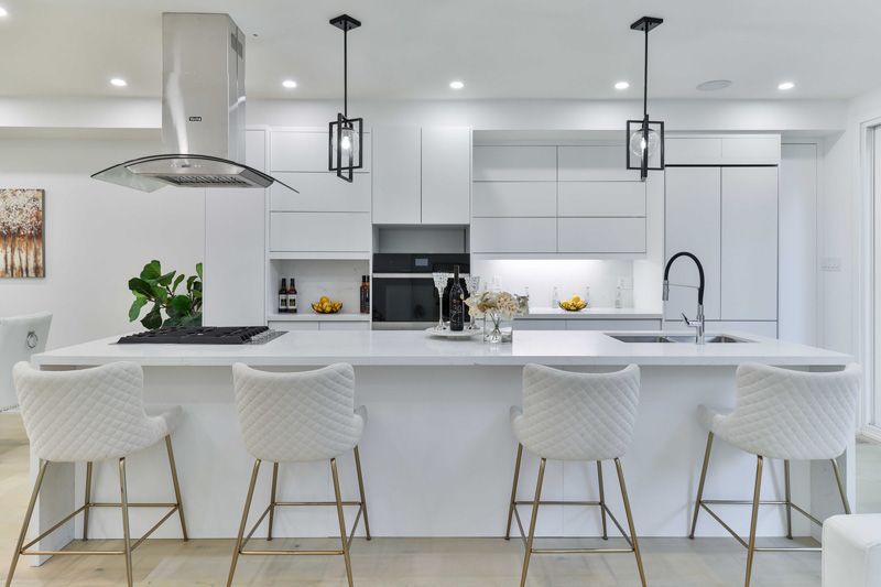 modern white kitchen cabinets