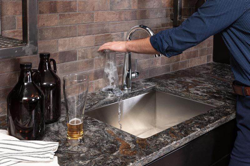 Delta Glass Rinser: Are Kitchen Sink Cup Washers Worth It? – Vevano