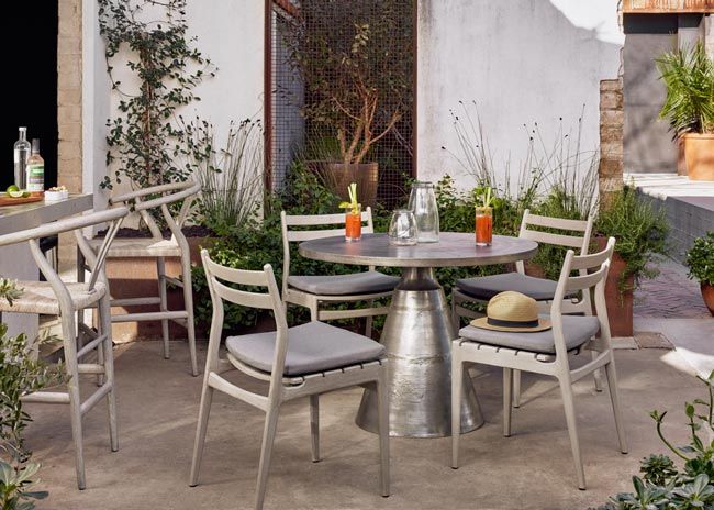 Aluminum outdoor patio table with chairs